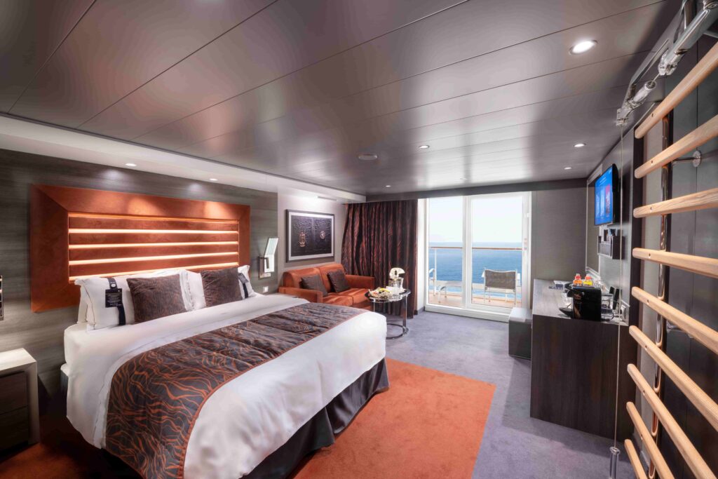 Yatch Club Deluxe Suite